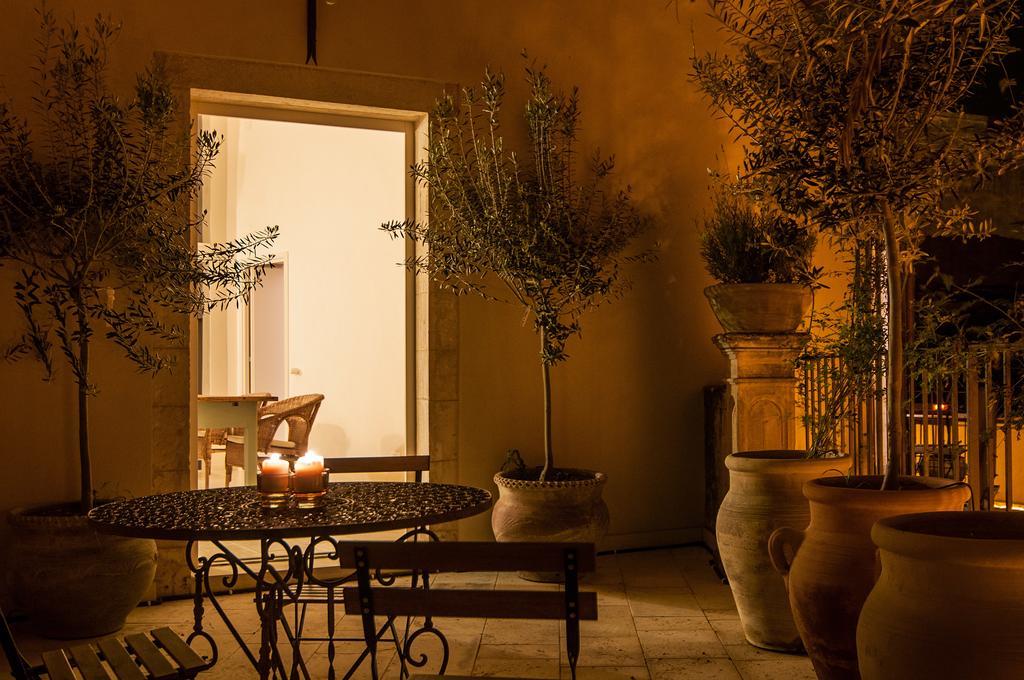 Palazzo Degli Olivi Apartment Modica Room photo